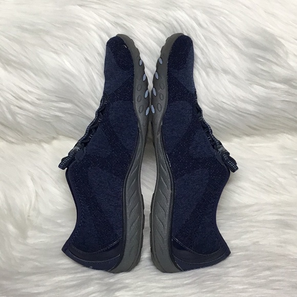 Skechers Women’s Breathe Easy Opportuknitty Slip-On Sneakers, Navy, Size 9.5 - Picture 4 of 8